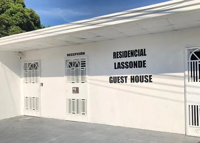 Residencial Lassonde Guest House