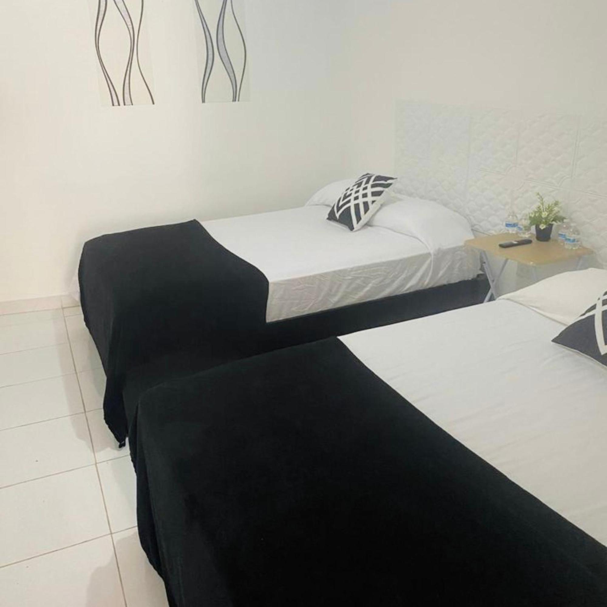 Residencial Lassonde Homestay *